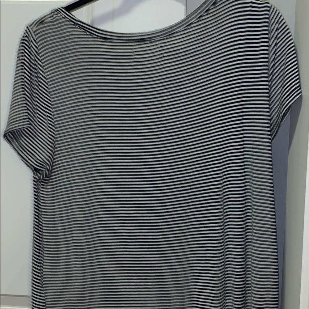 Hollister tee - Picture 3 of 3